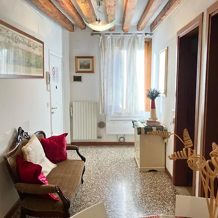 Appartement San Bortolomio Near Suso Ice-cream *