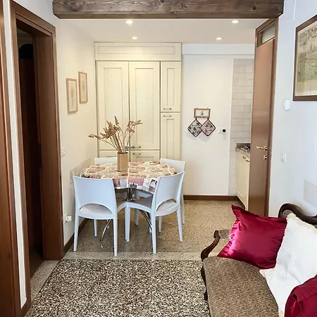San Bortolomio Apartment Venice