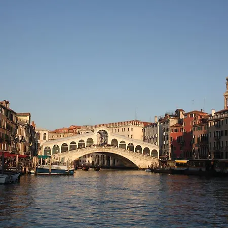 San Bortolomio Apartment Venice